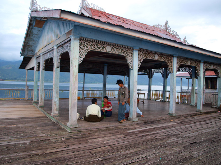 19 Pub In Inle Lake Myanmar